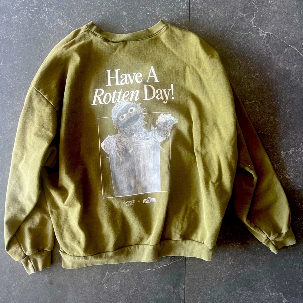 Flamingo Estate Sesame Street Oscar the Grouch men’s sweatshirt
